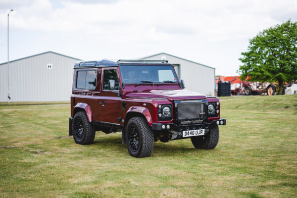 Land Rover Defender 90 M57 - Wee Red